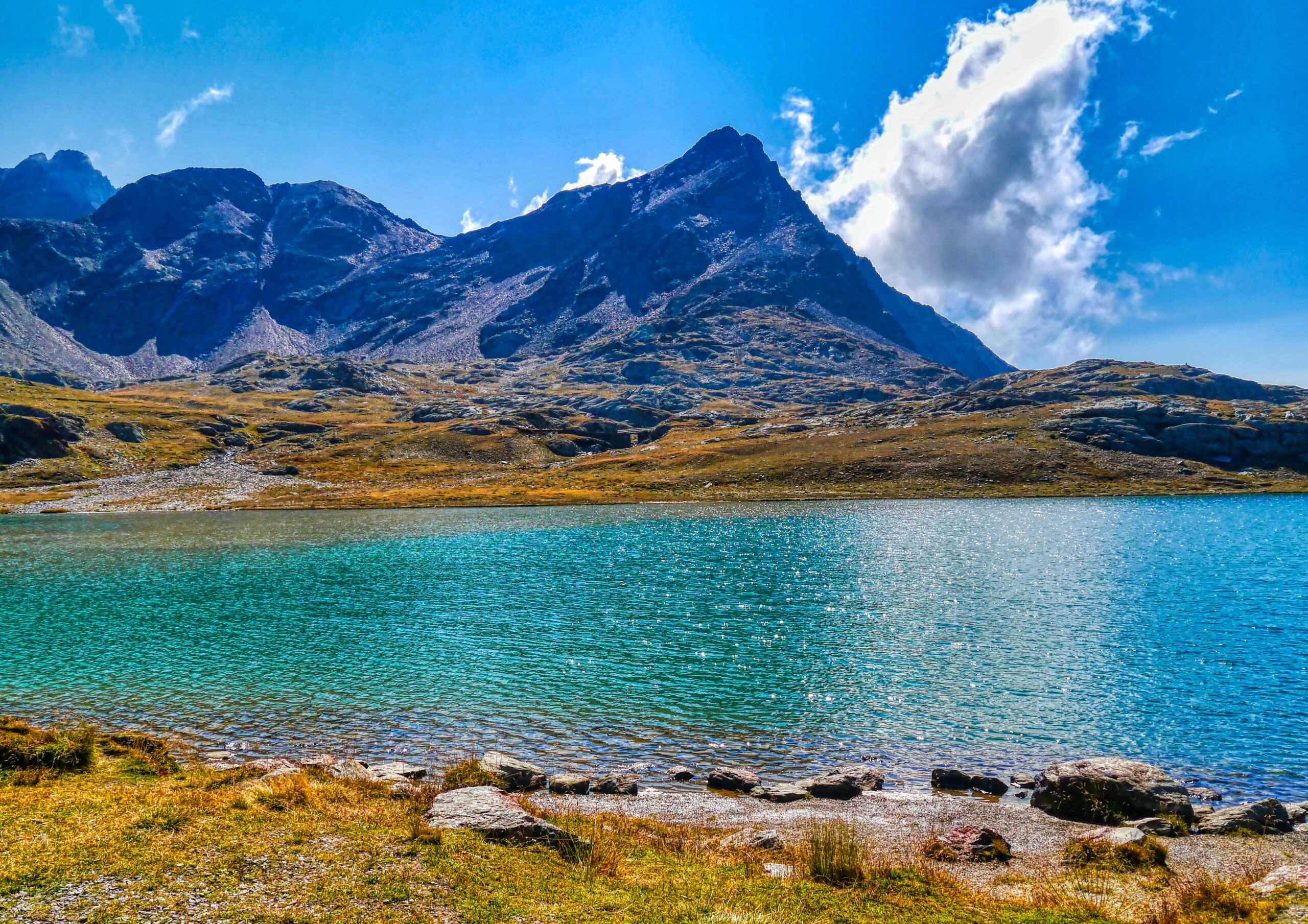 Lombardia Passo di Gavia Culmine di Passo 09 Lago Bianco