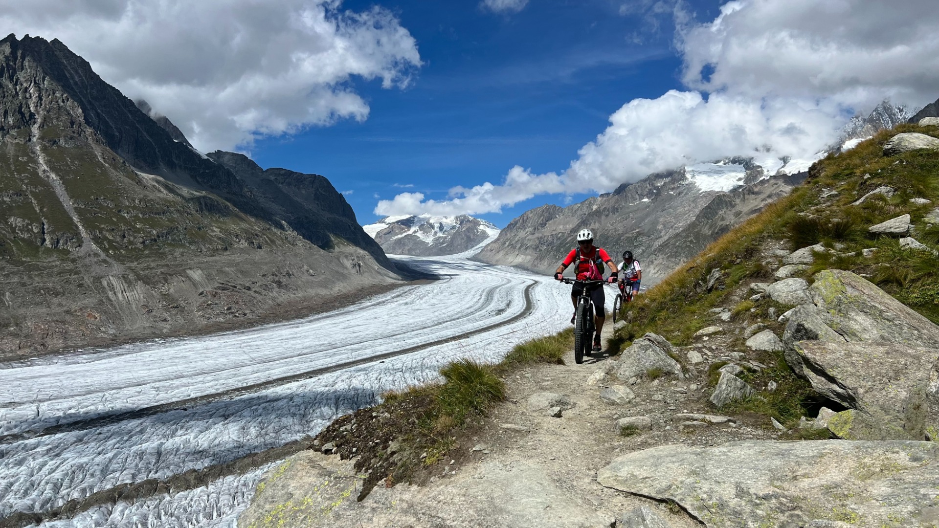 Copertina Calendario 2024 Cicloescursionismo Toscana